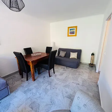 T2 - Garage - Proche Centre & Appartement Menton