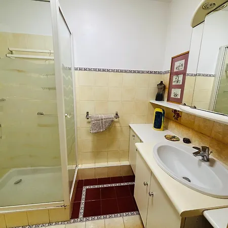 Appartement T2 - Garage - Proche Centre & *